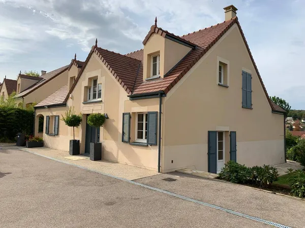 Maison 9 pièces 240 m² 