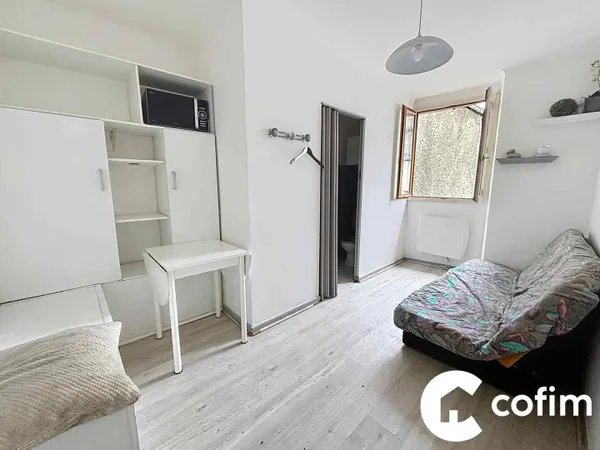 Appartement 1 pièce 11 m² 