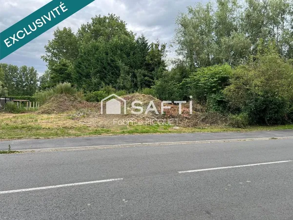 Terrain constructible de 650 m² situé à Château-l'Abbaye 
