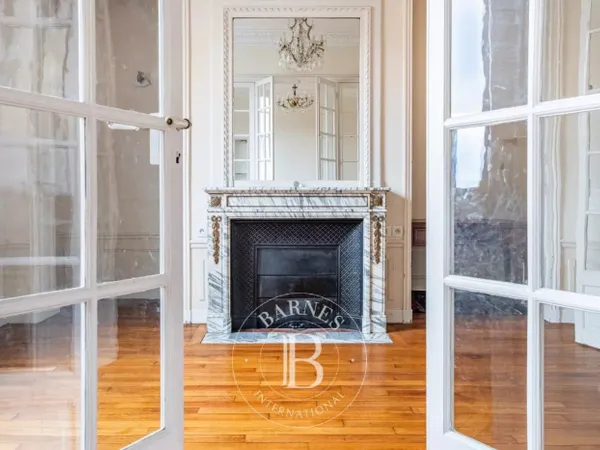 A VENDRE - 1'RER A- APPARTEMENT 3 CHAMBRES - 