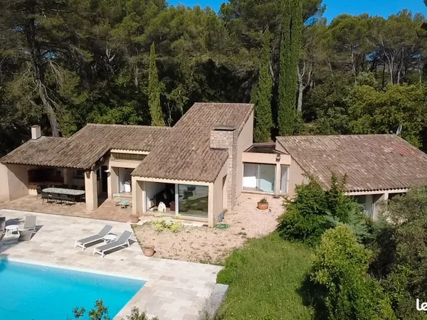 Maison 5 pièces 180 m² 