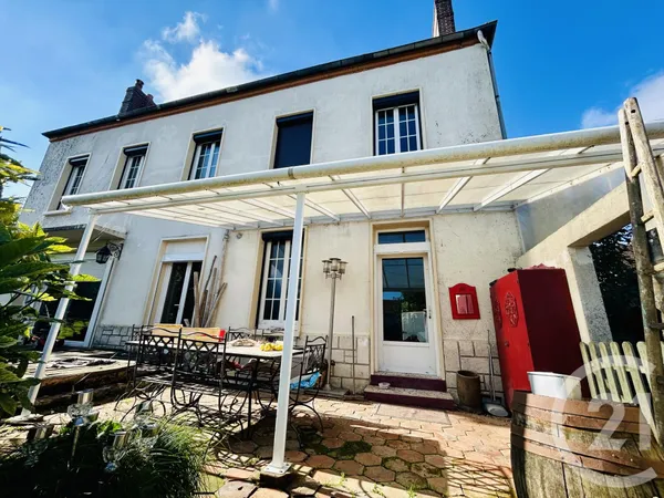 Maison 8 pièces 241 m² 