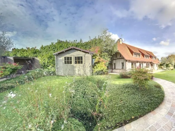 Maison 8 pièces 250 m² 