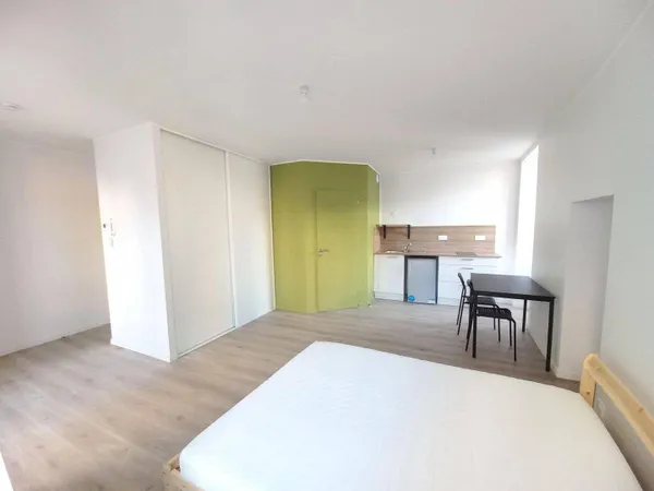 Studio 1 pièce 22 m² 