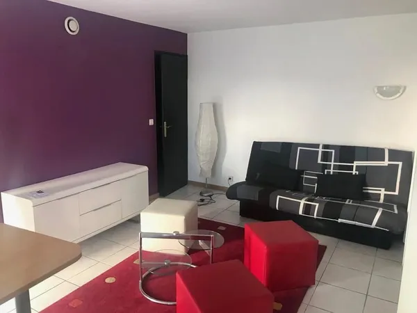 Location Studio 25 m² à Épinal 400 € CC /mois