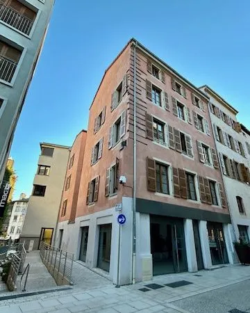 Appartement 4 pièces 81 m² 