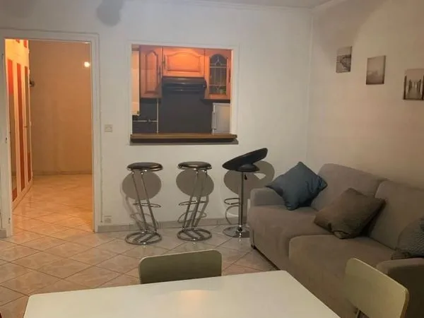 Grand studio romainville location 