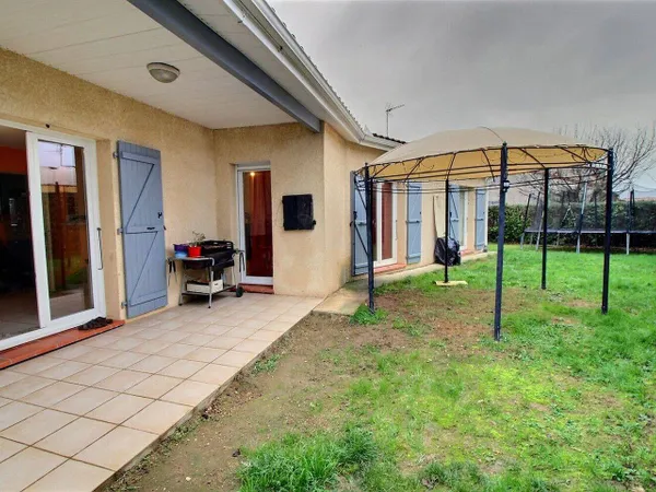 Maison de plain-pied 4 pièces 101 m² 