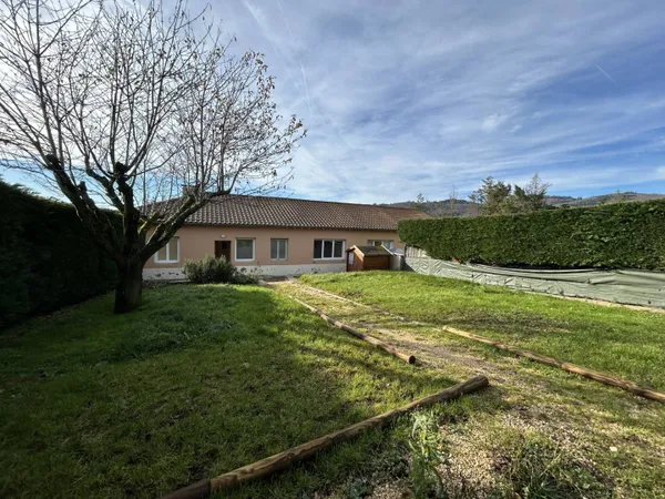Maison de plain-pied 4 pièces 81 m² 