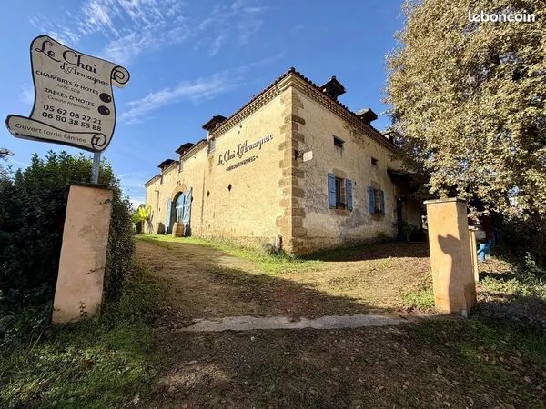 Maison 8 pièces 338 m² 