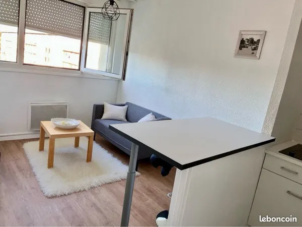T1 Bis meublé (chambre séparée) de 24m2 