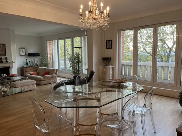 Appartement 5 pièces 207 m² 