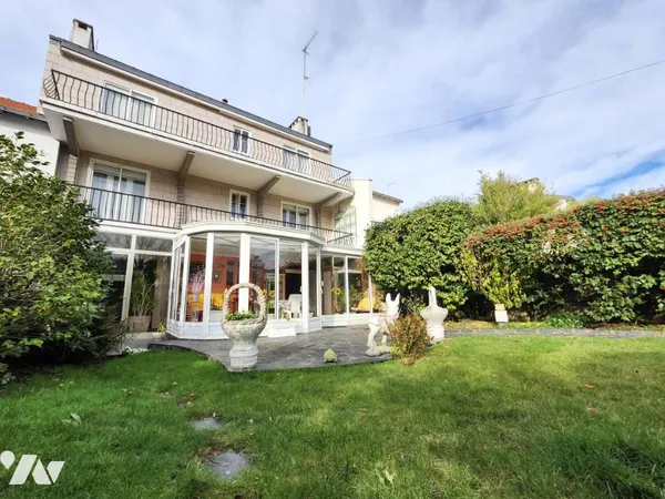 Maison 8 pièces 177 m² 
