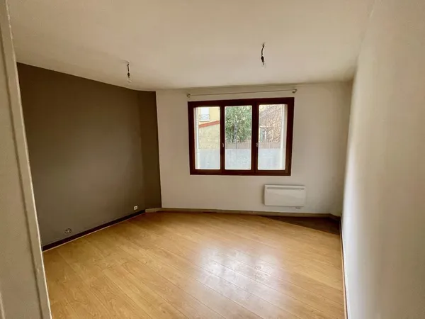 COLOMBES PROCHE GARE - BEAU 2 PIECES 