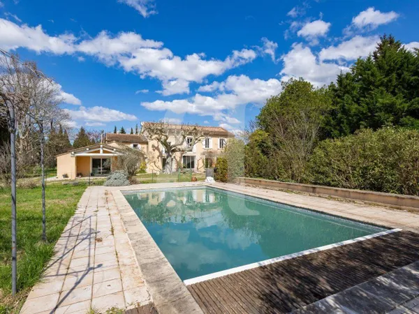 Mas provençal 11 pièces 418 m² 
