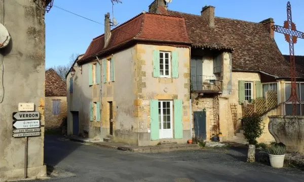 SituÃ©e dans un petit village avec Ã©cole, Jolie maison de Bourg d