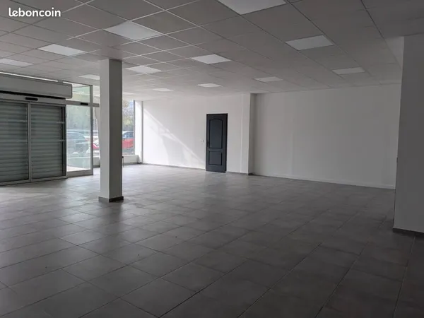 Local commercial 167 m² 