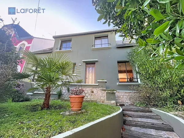 Maison 7 pièces 140 m² 