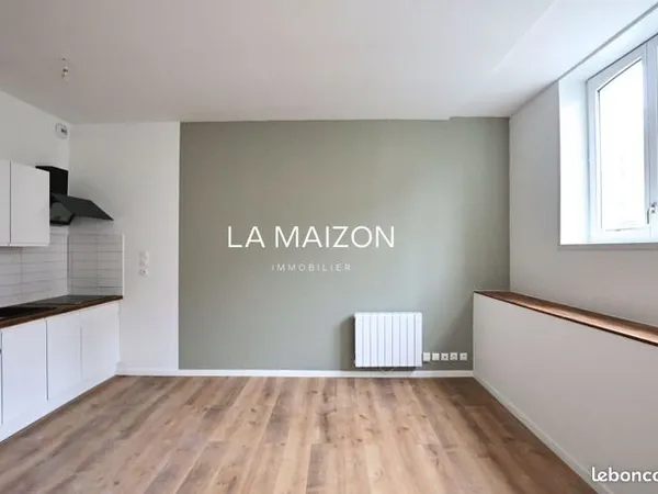 Studio 1 pièce 27 m² 