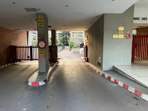 Parking 12 m² 