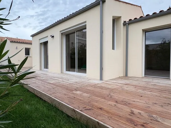 Maison de plain-pied entièrement rénovée - Centre-ville de La Ro 