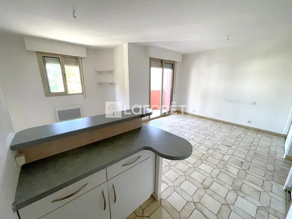 Appartement Saint Laurent Du Var 2 pièce(s) 34 m2 