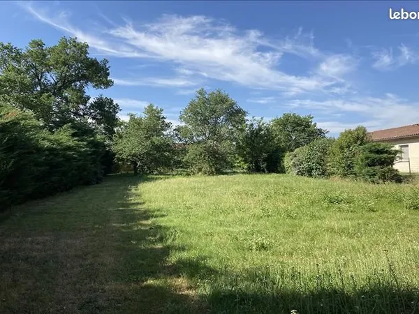 Terrain 1 350 m² Grepiac 