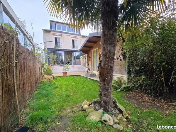 Villa 6 pièces 200 m² 