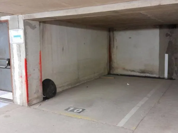Parking 12 m² 
