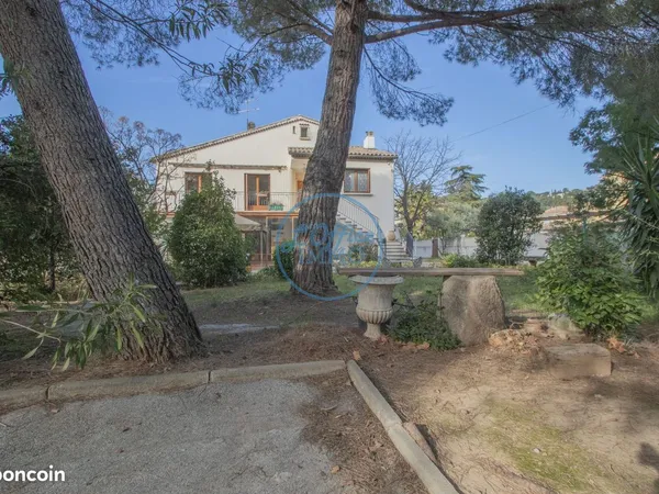 Maison 8 pièces 200 m² 