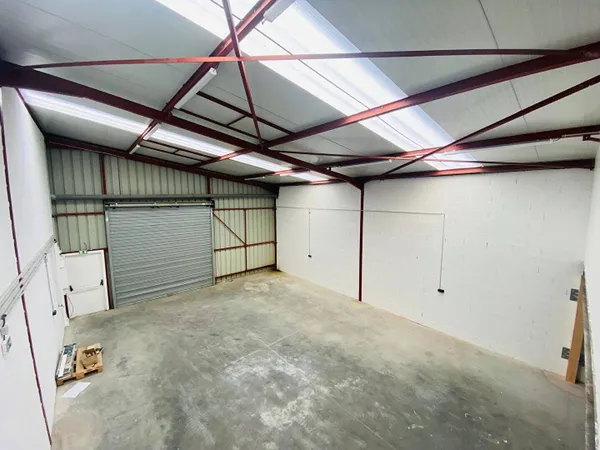Local commercial 182 m² 
