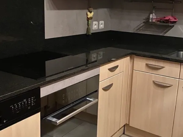 Loue chambre meublée 25m² dans maison 115m² au deuxième étage 