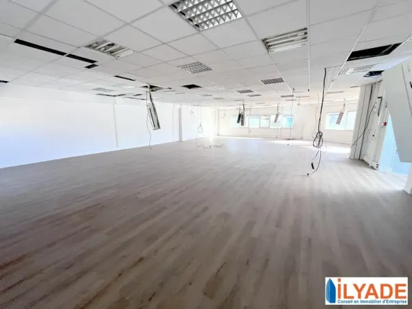 BUREAUX A LOUER 