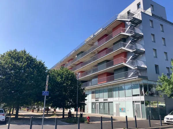 STUDIO / T1 Meublé GRENOBLE Tram A 