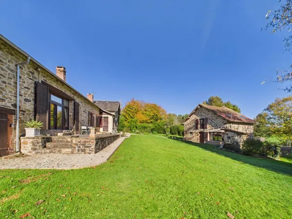 Maison 13 pièces 270 m² 