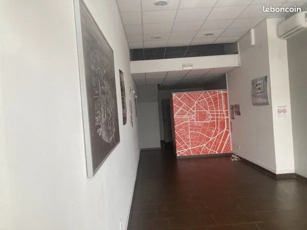 Local d'activité 50 m² 