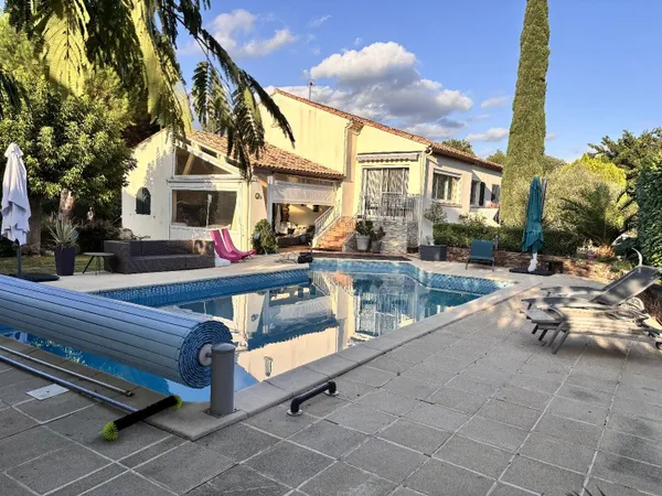Maison 8 pièces 165 m² 
