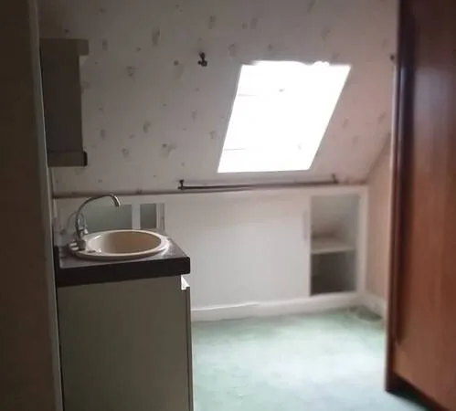 Chambre de service 1 pièce 9 m² 