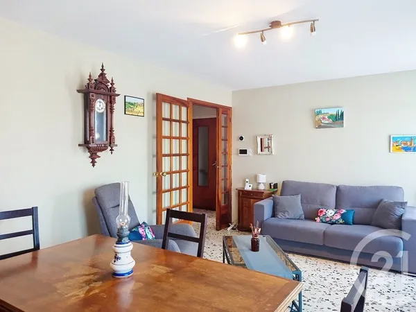 Maison 4 pièces 215 m² 