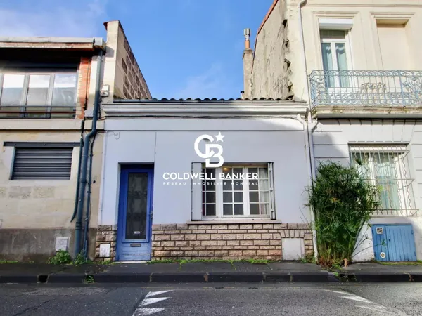 Bordeaux Centre - Maison de plain-pied à rénover - Beau potentiel 