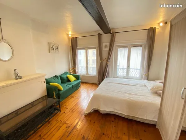 Studio 1 pièce 25 m² 