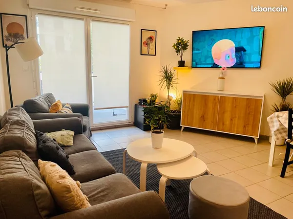 Location meublée T3 tout confort - 67 m² avec terrasse et parking privatif 