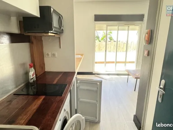 Studio 1 pièce 16 m² 