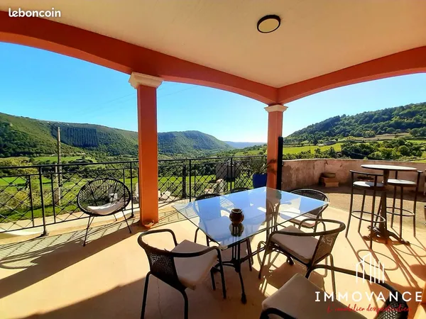 Villa 7 pièces 196 m² 
