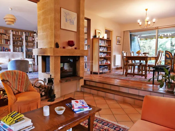 Maison 8 pièces 161 m² 