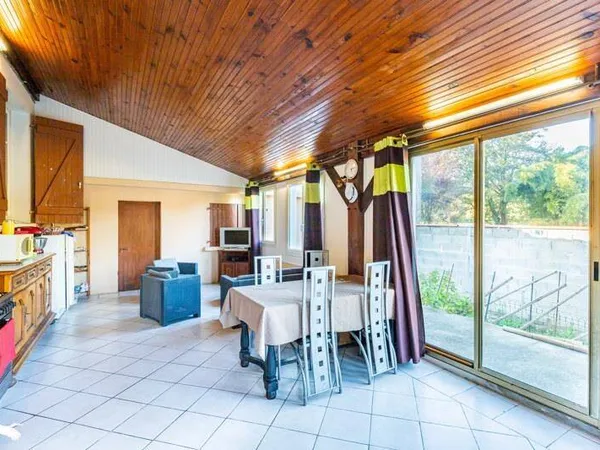 Maison 9 pièces 181 m² 