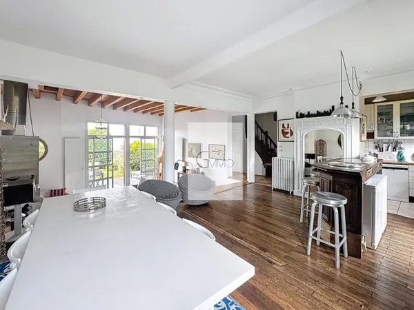 Maison familiale de charme à deux pas de Paris 
