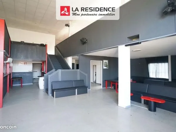 Boutique 322 m² 