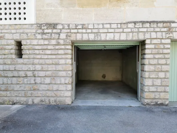 Parking 11 m² 