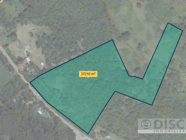 Beau terrain de 3,7 hectares avec CU opérationnel. 